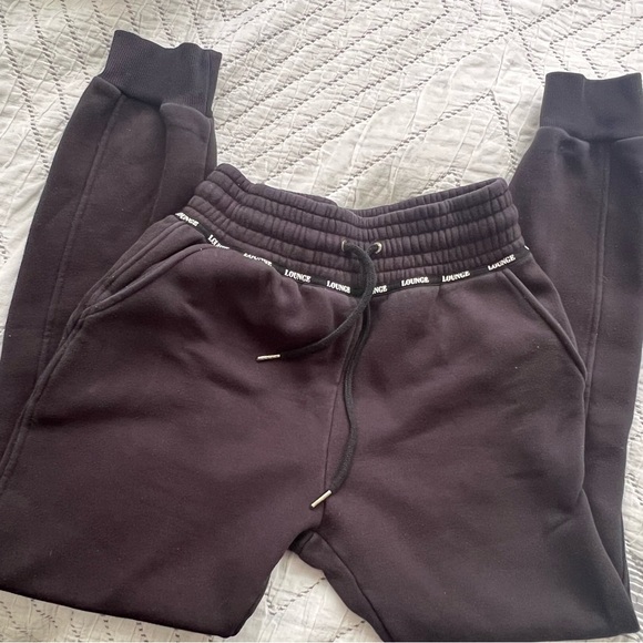 Lounge Apparel joggers - Picture 2 of 7